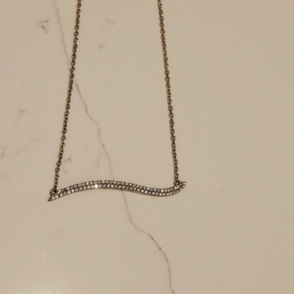 Beautiful 4 Necklace Bundle! - Picture 4 of 10
